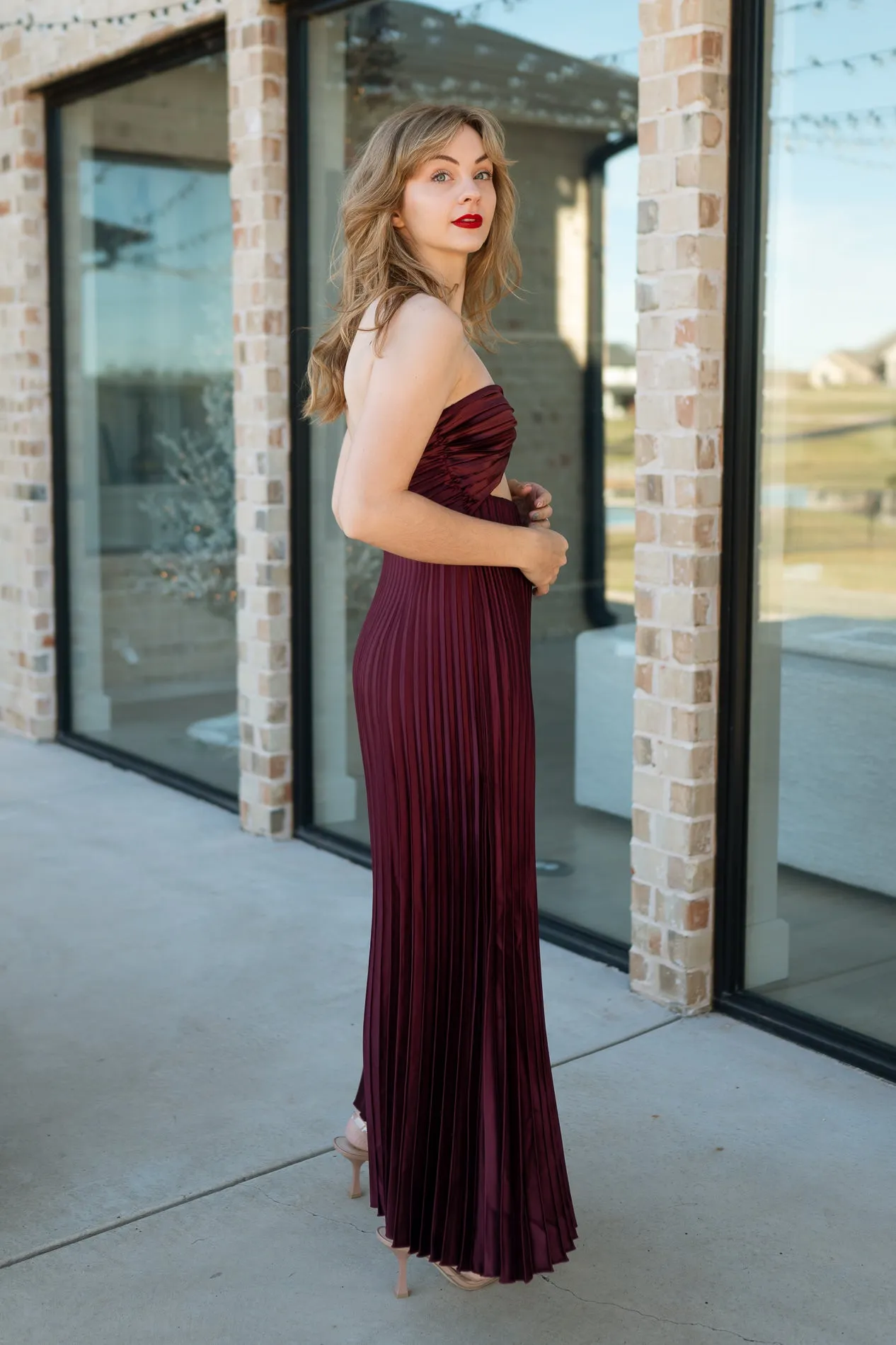 Aura Pleated Dress - Burgundy