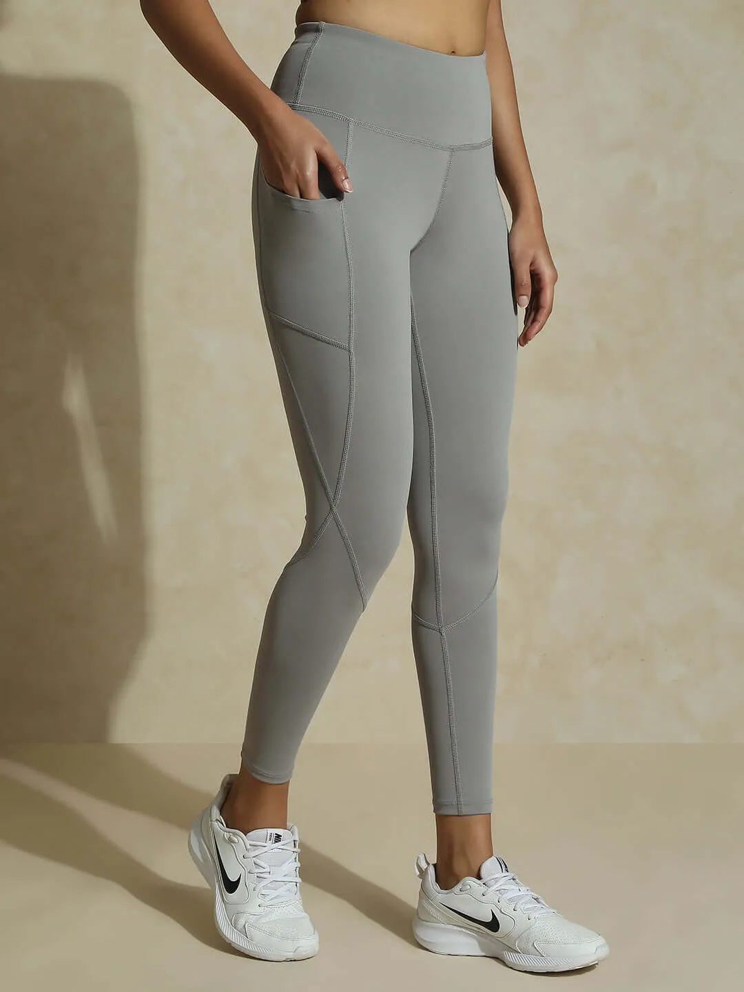 Cloud Grey Aero fit Athletic Jacket & Aura Legging