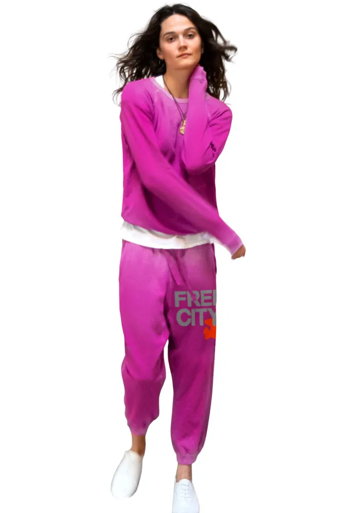 FREE CITY Large Sunfades Pocket Sweatpants in Hot Fuchsia