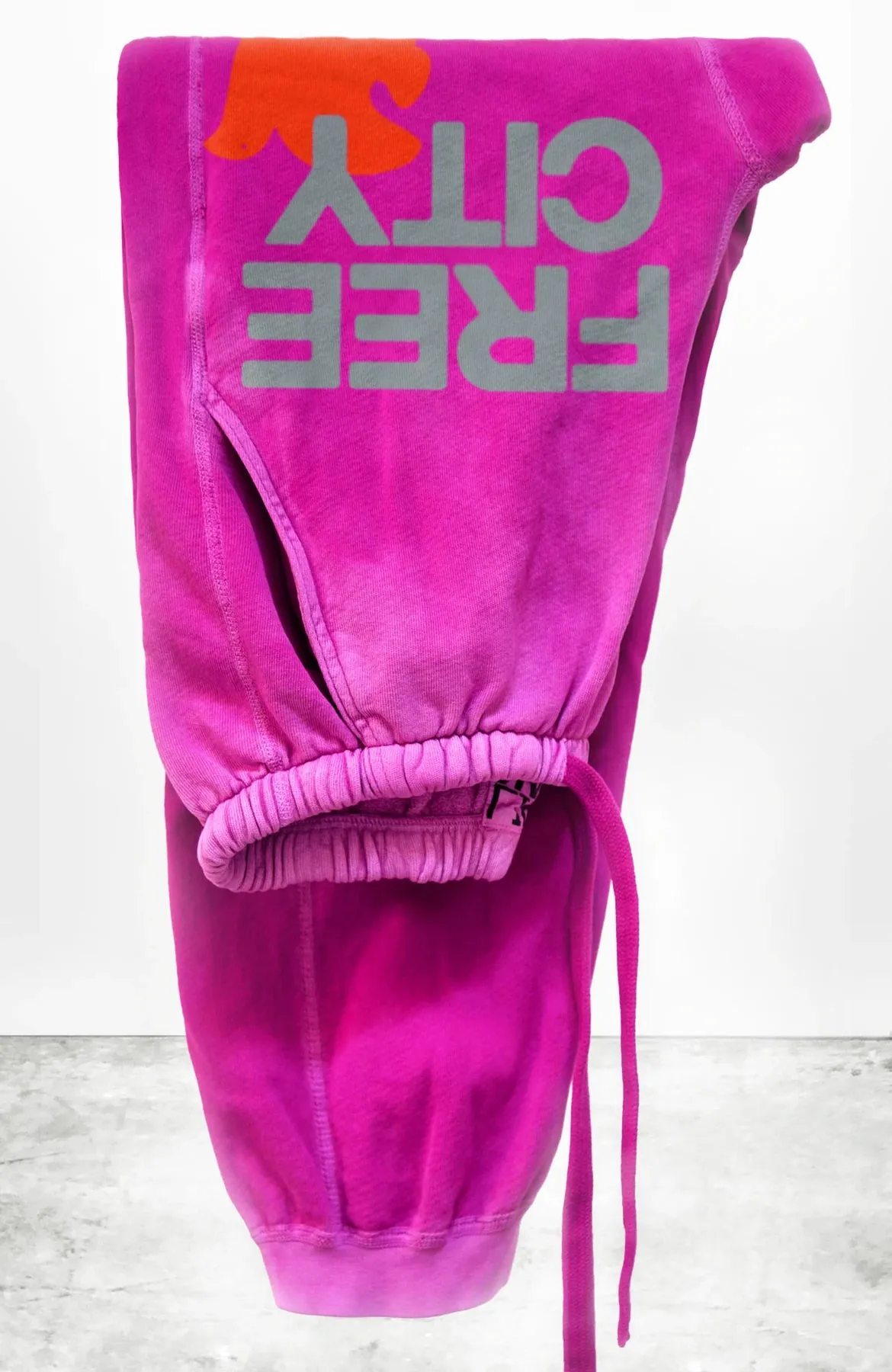 FreeCity Sunfade Pocket Sweatpant - Hot Fuschia