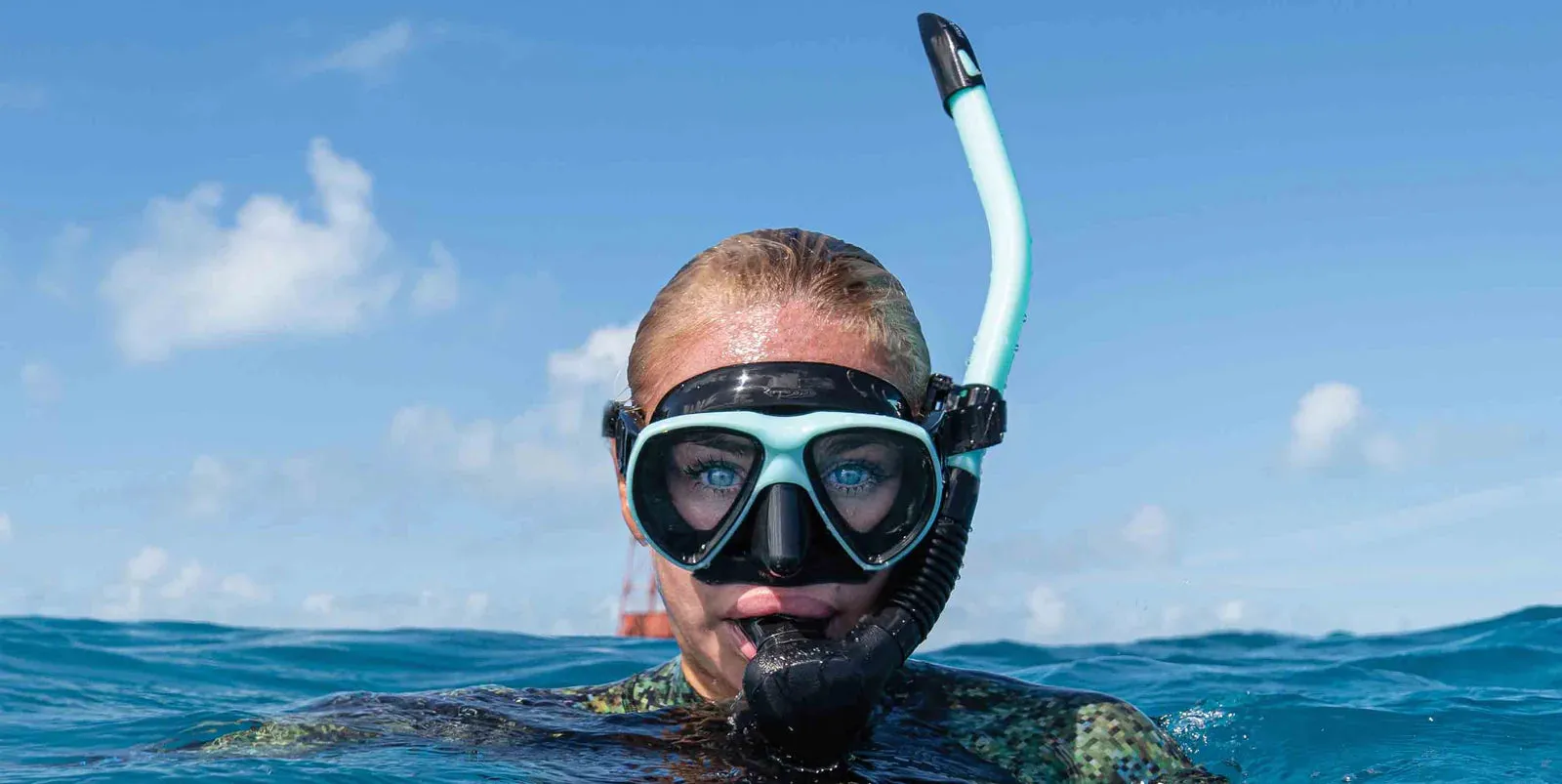 Riffe Premium Mask & Snorkel Set - Nekton