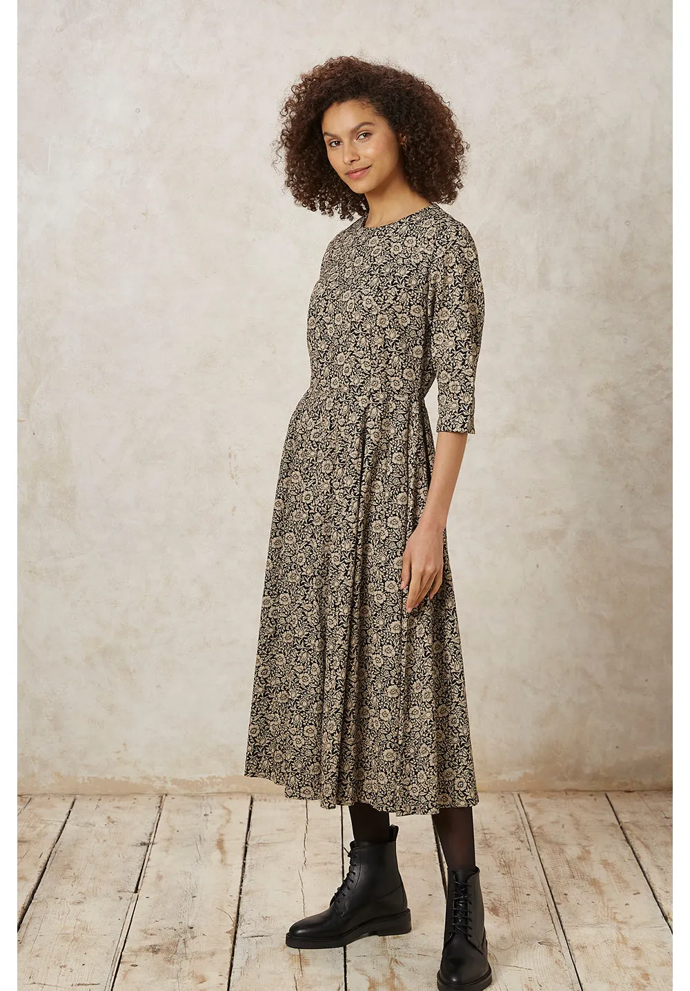 V&A Mallow Midi Dress